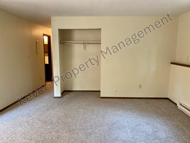 Foto del edificio - 620-622 Endicott St