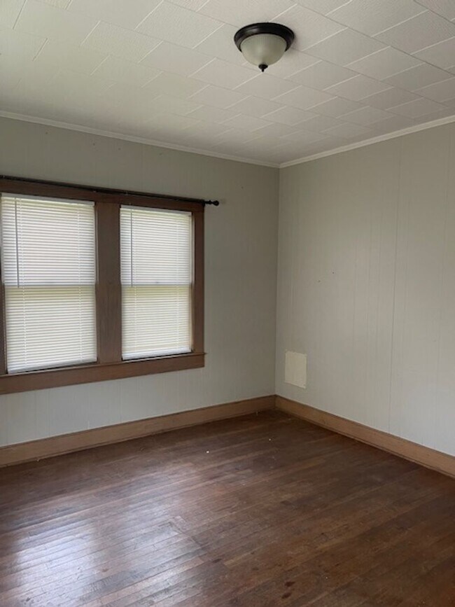 Foto del edificio - 2 bed 1 bath - Home for Rent
