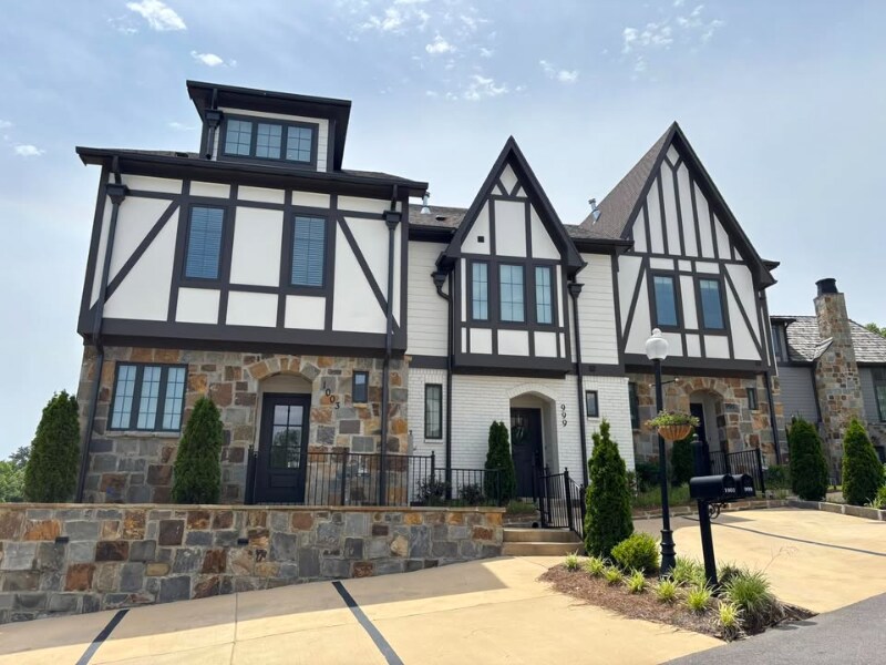 Foto principal - 1003 Lennox Blvd