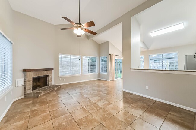Building Photo - 18515 Meadows Way Dr