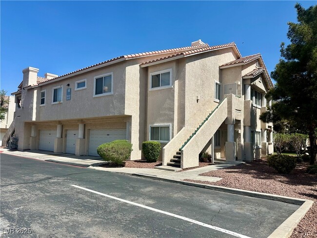 Foto del edificio - 7450 S Eastern Ave