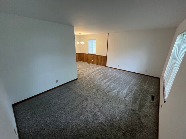 Building Photo - 231 Felch St