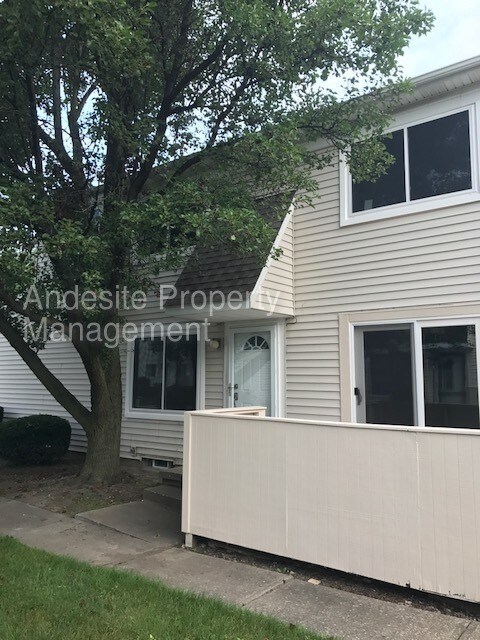 Primary Photo - Big Turtle Condo, Fully renovated!