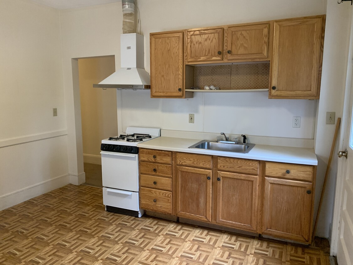 22 Chestnut St Unit 2, Waltham, MA 02453 - Apartments in Waltham, MA ...