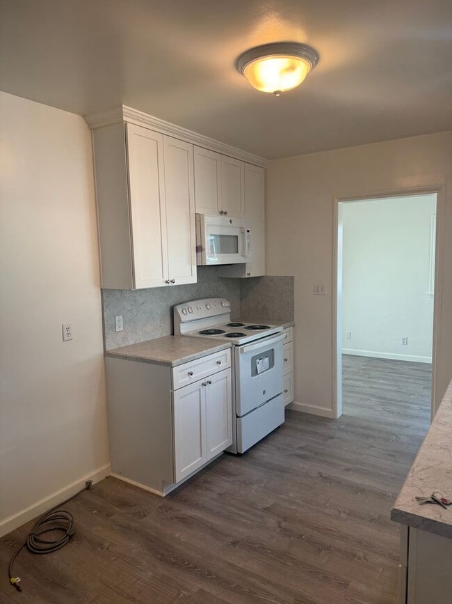 Building Photo - Charming 3-Bedroom Home in Downtown La Verne