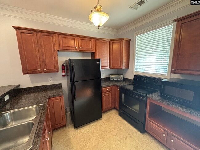 Building Photo - 739 Garden Forest Road