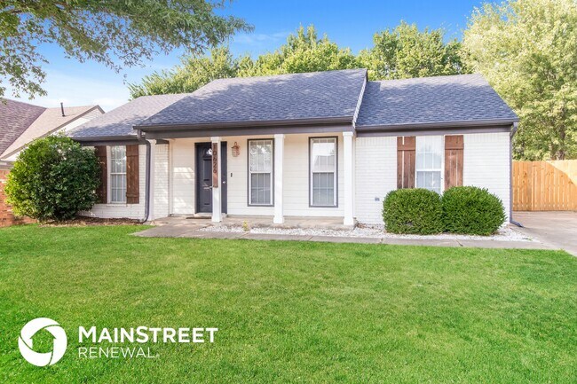 Foto del edificio - 10626 Oak Leaf Dr