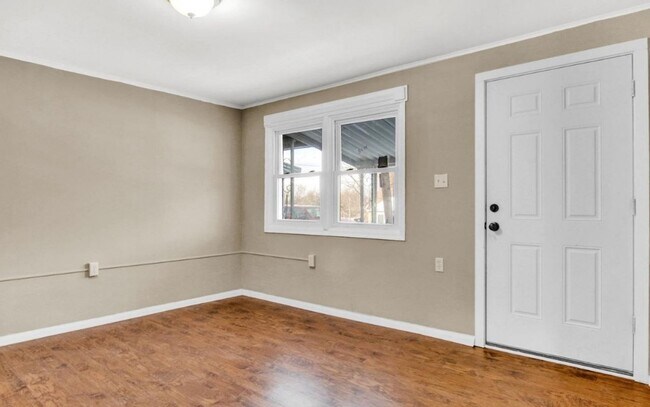 Foto del edificio - Charming 2 Bedroom, 1 Bath Home in Steelto...