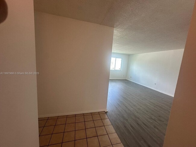 Building Photo - 14820 Naranja Lakes Blvd