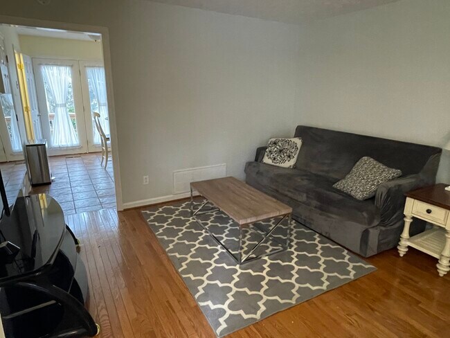 Living Room - 4015 Heather Ct