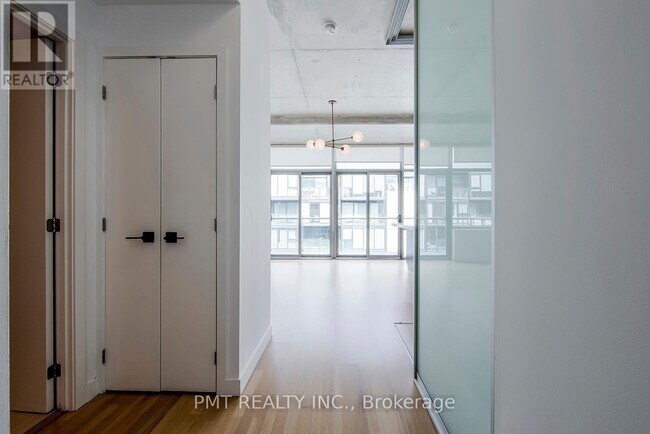 Building Photo - 55 Stewart St