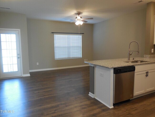 Building Photo - 70 Moon Rock Ct