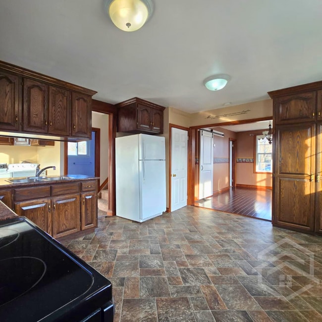 Building Photo - 3-Bedroom House in Norwich !!