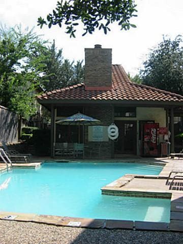 Building Photo - 5630 Spring Valley Rd