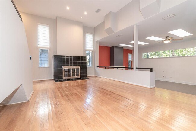 Foto del edificio - 613 Welch St