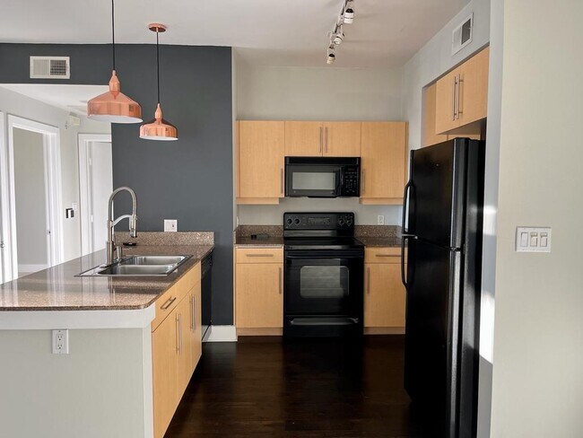 Foto del edificio - 4414 Cedar Springs Rd