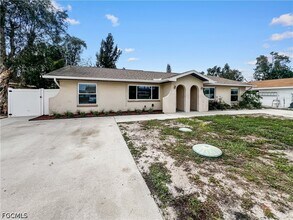 Building Photo - 18660 Miami Blvd