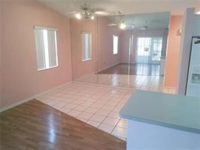 Building Photo - 55+ Community, Affordable, Lovely 2 bedroo...