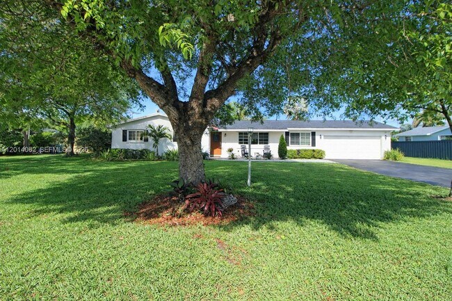 Building Photo - 27420 SW 165th Ave