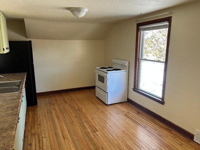 Fotografía del edificio - 300 Radtke St