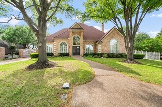 Building Photo - 5006 Summerbrook Dr