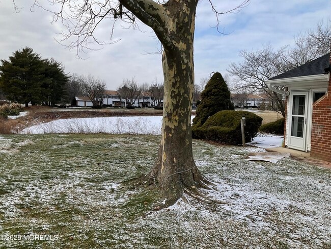 Building Photo - 37 Dogwood Dr