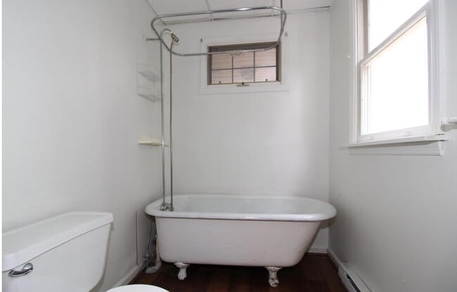 bathroom - 524 Virginia Ave