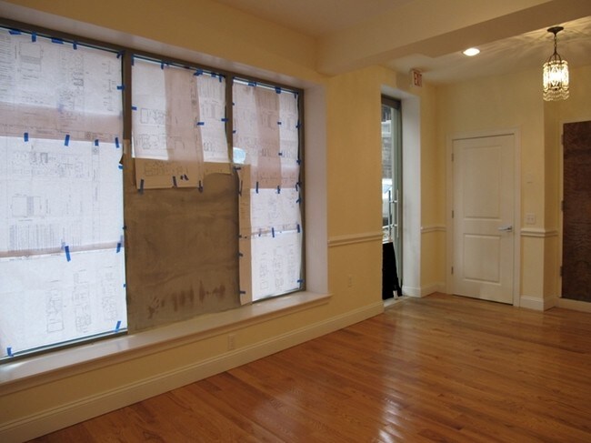 Interior Photo - 3174 Riverdale Ave