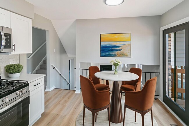 Foto del edificio - 242 S Harper Ave