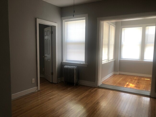 Building Photo - 2205 E 67th St