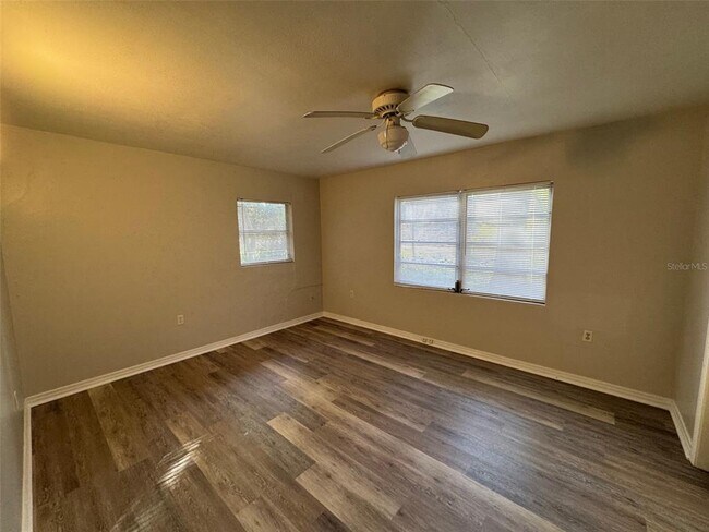 Foto del edificio - 4023 SW 20th St