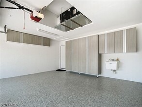 Building Photo - 8452 Indian Wells Way