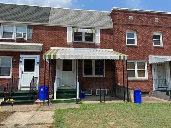 Building Photo - Harrisburg School District 3 bedroom, 2 ba...