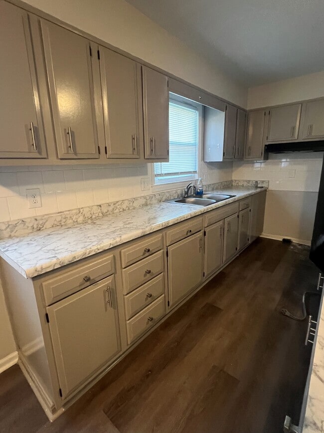 Building Photo - 9483 US-421