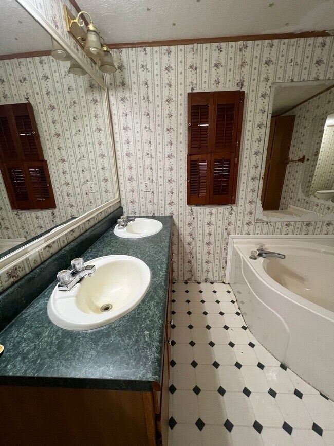 Foto del edificio - 34 Goldfinch Ln