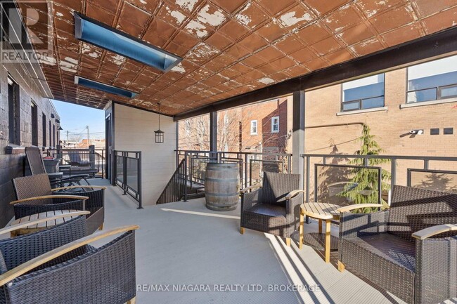 Building Photo - 15 Charlotte St