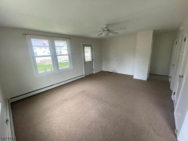 Foto del edificio - 15 Claverack Rd