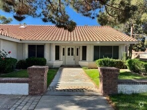 Building Photo - 1740 Camara Dr