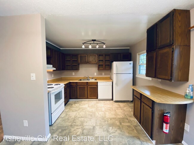Building Photo - 4 br, 2 bath House - 148 Governors View Road