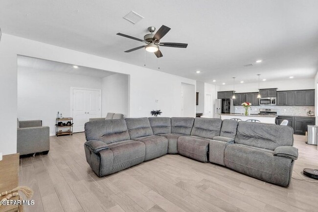 Foto del edificio - 13955 Summer Harmony Ave