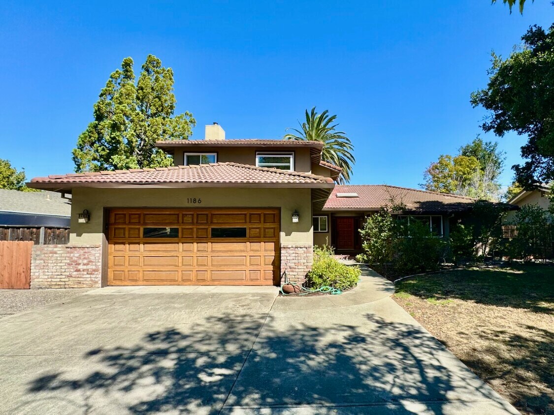 Foto principal - 1186 Happy Valley Ave