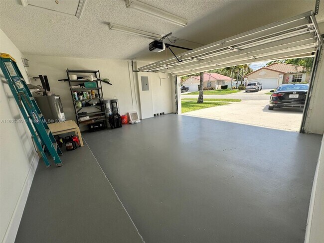 Foto del edificio - 18171 NW 18th St