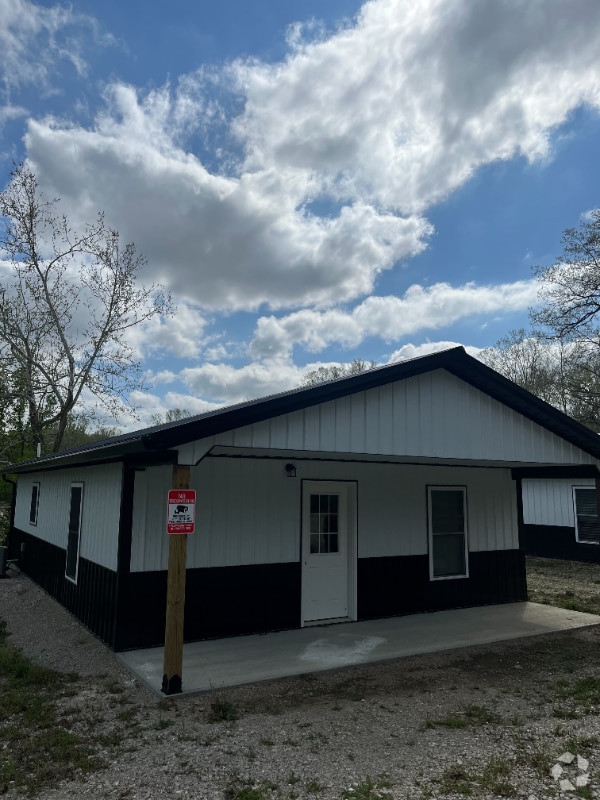 Building Photo - 24760 State Hwy TT