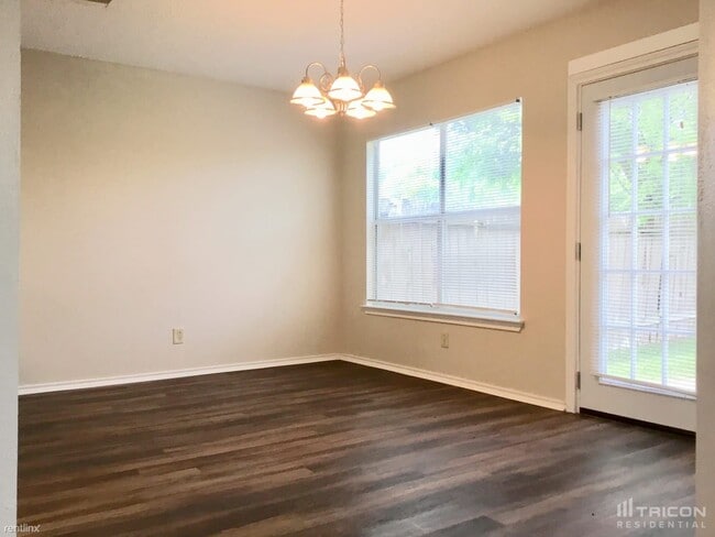 Building Photo - 6831 Evercrest Ln