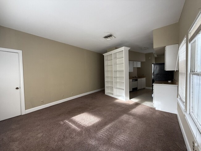 Photo - 2515 Taft St Apartment