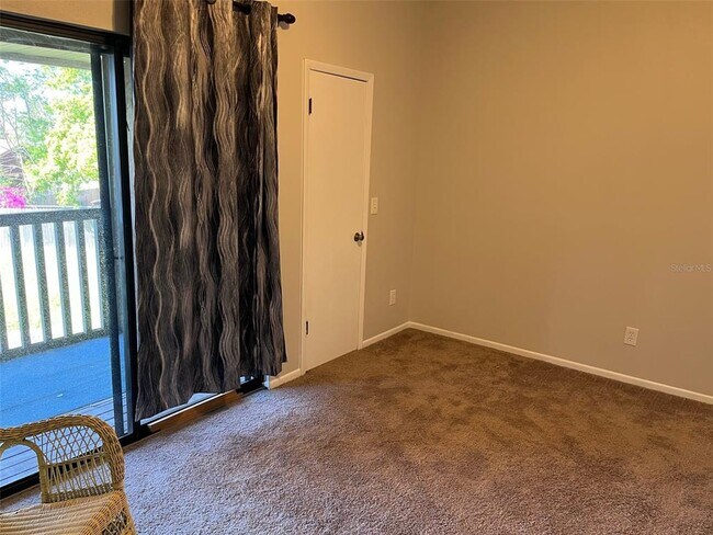 Foto del edificio - 1828 Foxhall Cir