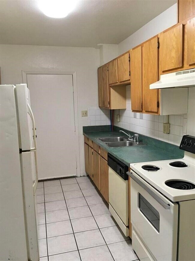 Foto del edificio - 1440 Hudson St