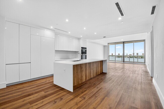Foto del edificio - 220 Lake Shore Dr