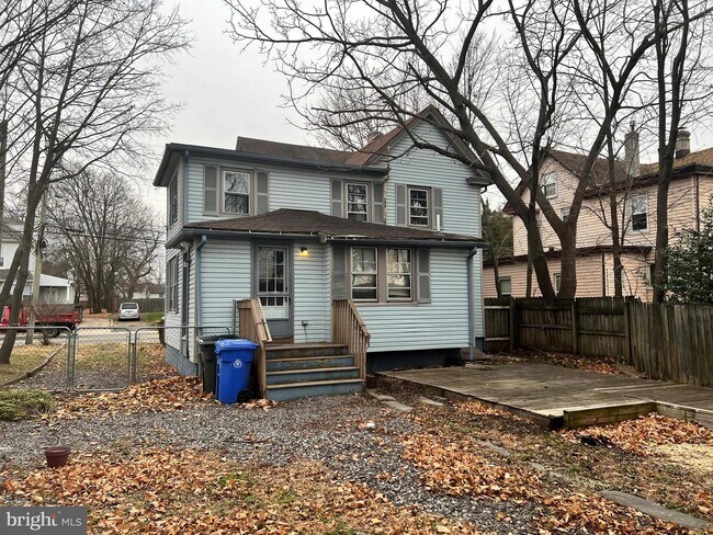 Building Photo - 141 E High St