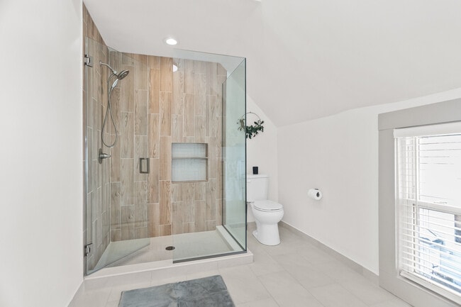 Foto del edificio - 2846 N Troy St